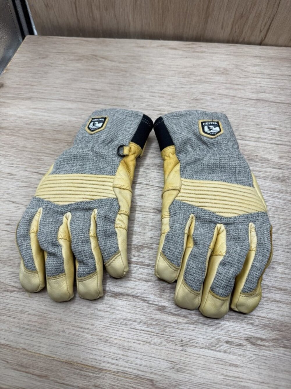 Hestra Army Leather Couloir Leather Waterproof Gloves Size 9